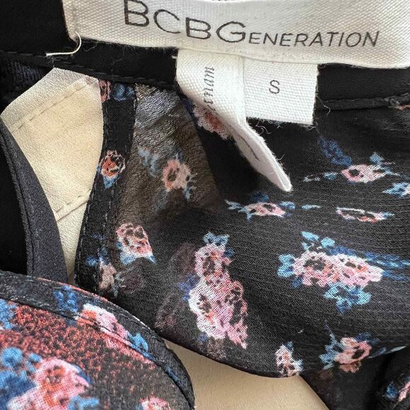 BCBGeneration Black top Pink Sheer Floral Garland Neck Tunic Tank Blouse size S - Picture 3 of 14